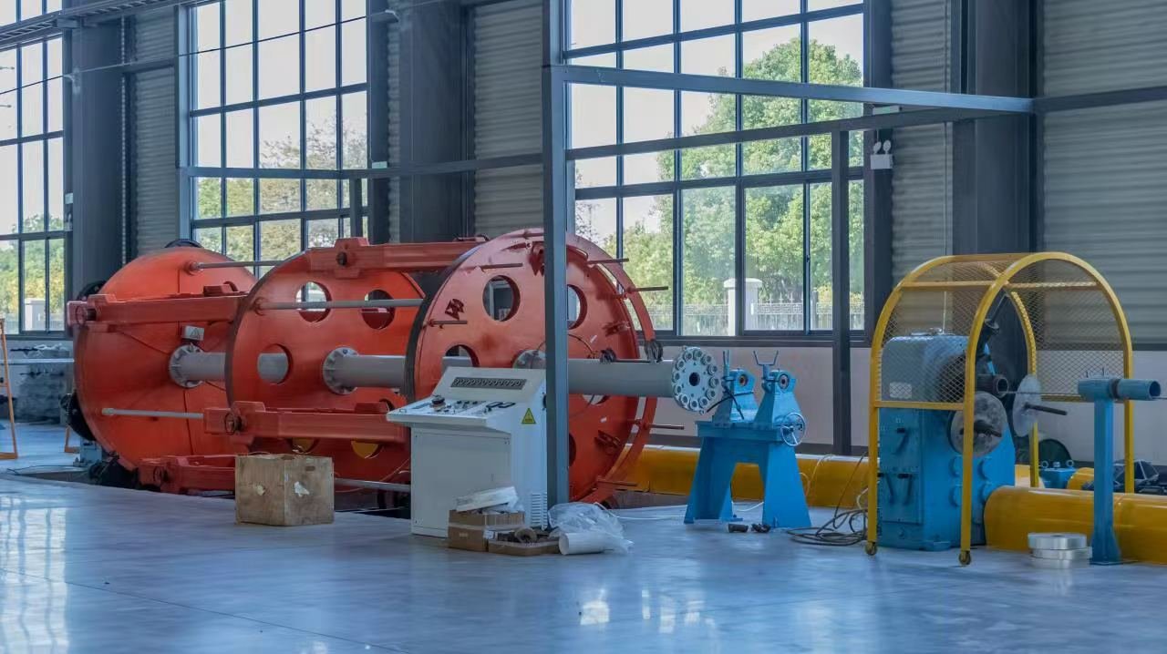 Cable production equipment inside a Jiangsu Yuhang workshop.